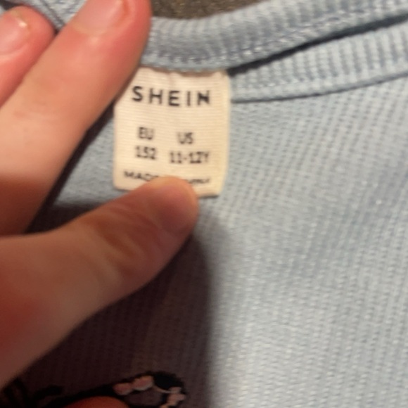 Purple butterfly cropped shirt size 11/12y from SHEIN - Picture 2 of 2